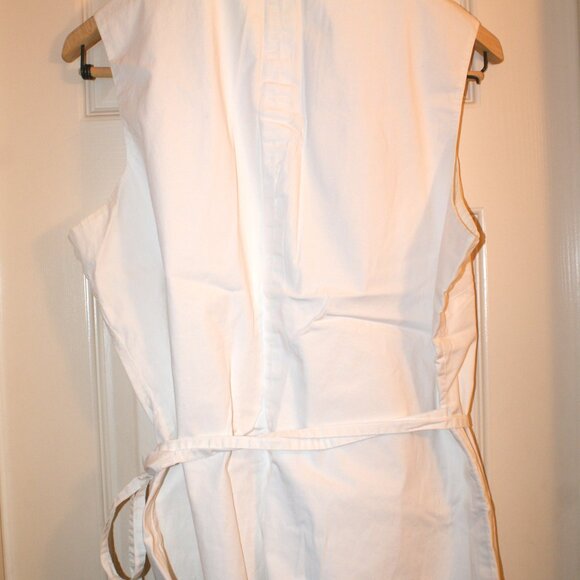 GAP White Sleeveless Wrap Around Blouse with Stretchy Cotton & Lycra Material - Picture 12 of 14